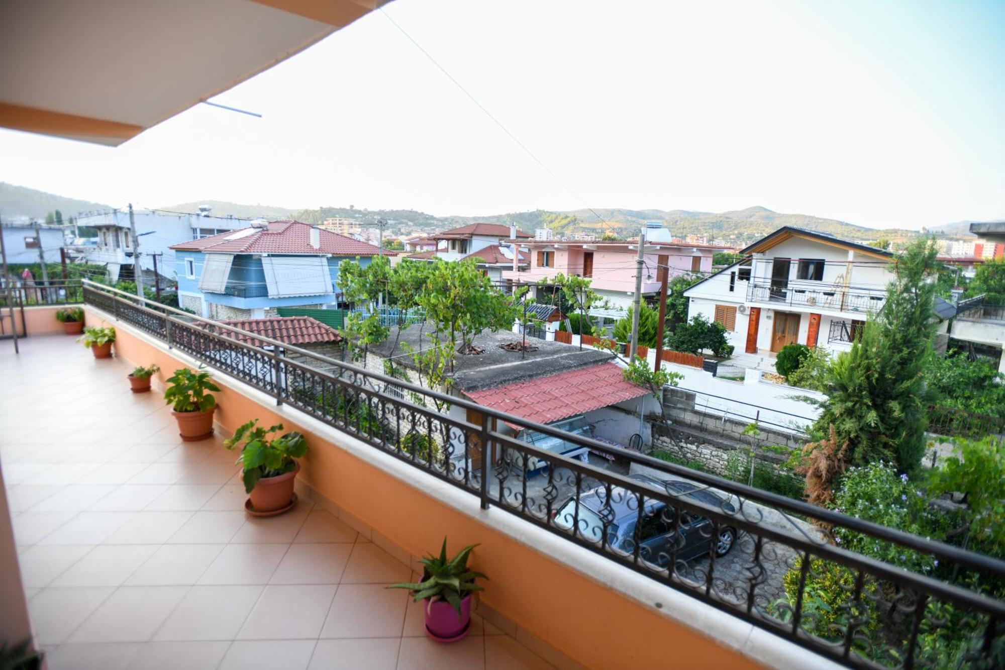 Apartment Darlin Berat Exterior foto